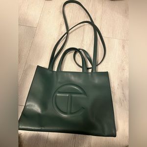 Telfar Médium Olive Green bag